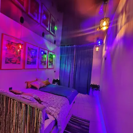 Warszawa Central House - Studios In Warsaw With Private Jacuzzi, Full Access To Sauna, Gym And Billards - Studia Z Prywatnym Jacuzzi Oraz Dostepem Do Sauny, Silowni I Bilarda Exterior foto