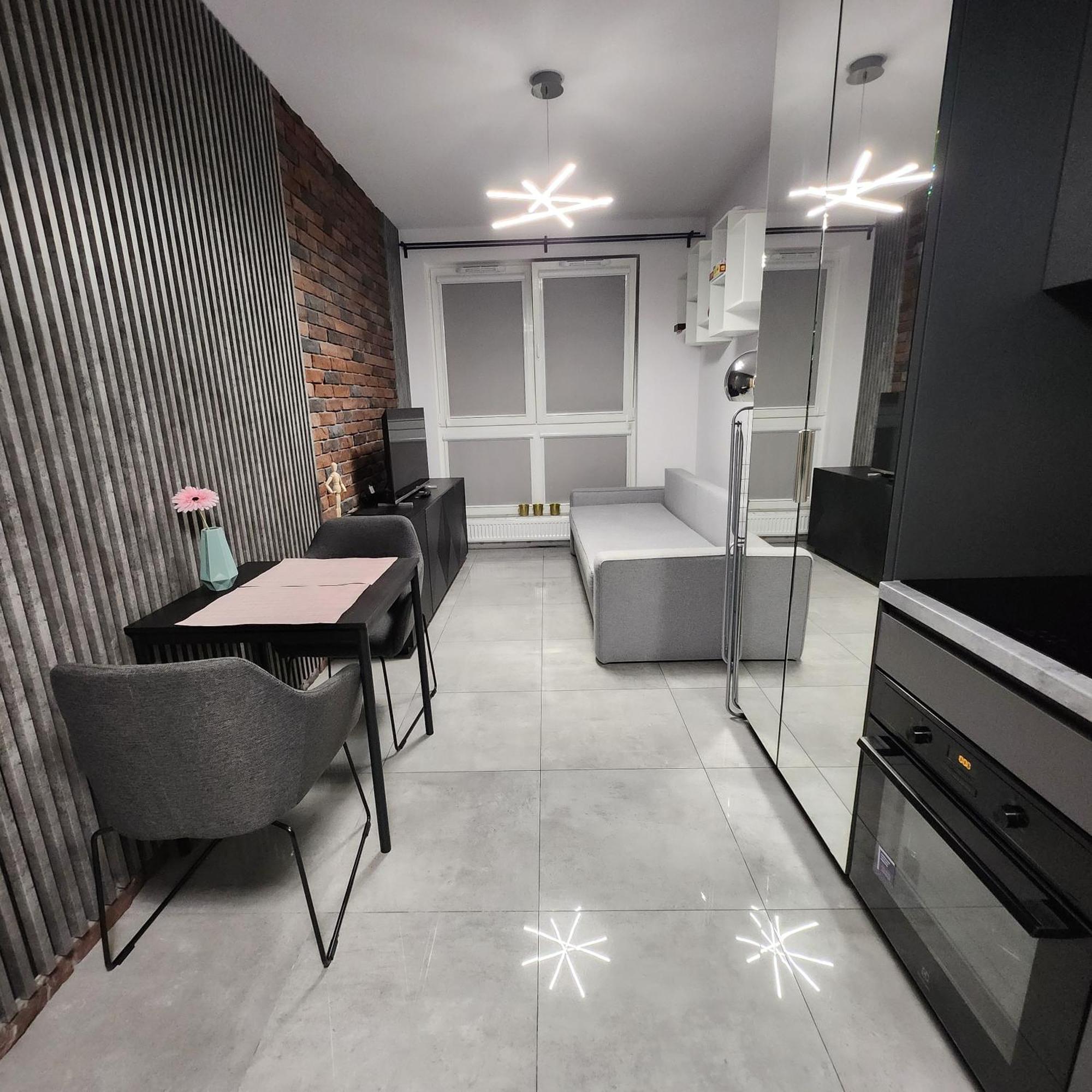 House - In With Private Jacuzzi, Full Access To Sauna, Gym And Billards - Studia Z Prywatnym Jacuzzi Oraz Dostepem Do Sauny, Silowni I Bilarda * Varsovia