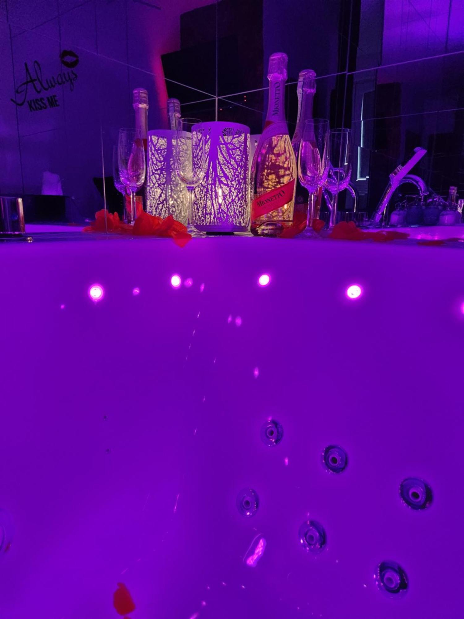 House - In With Private Jacuzzi, Full Access To Sauna, Gym And Billards - Studia Z Prywatnym Jacuzzi Oraz Dostepem Do Sauny, Silowni I Bilarda Apartment *