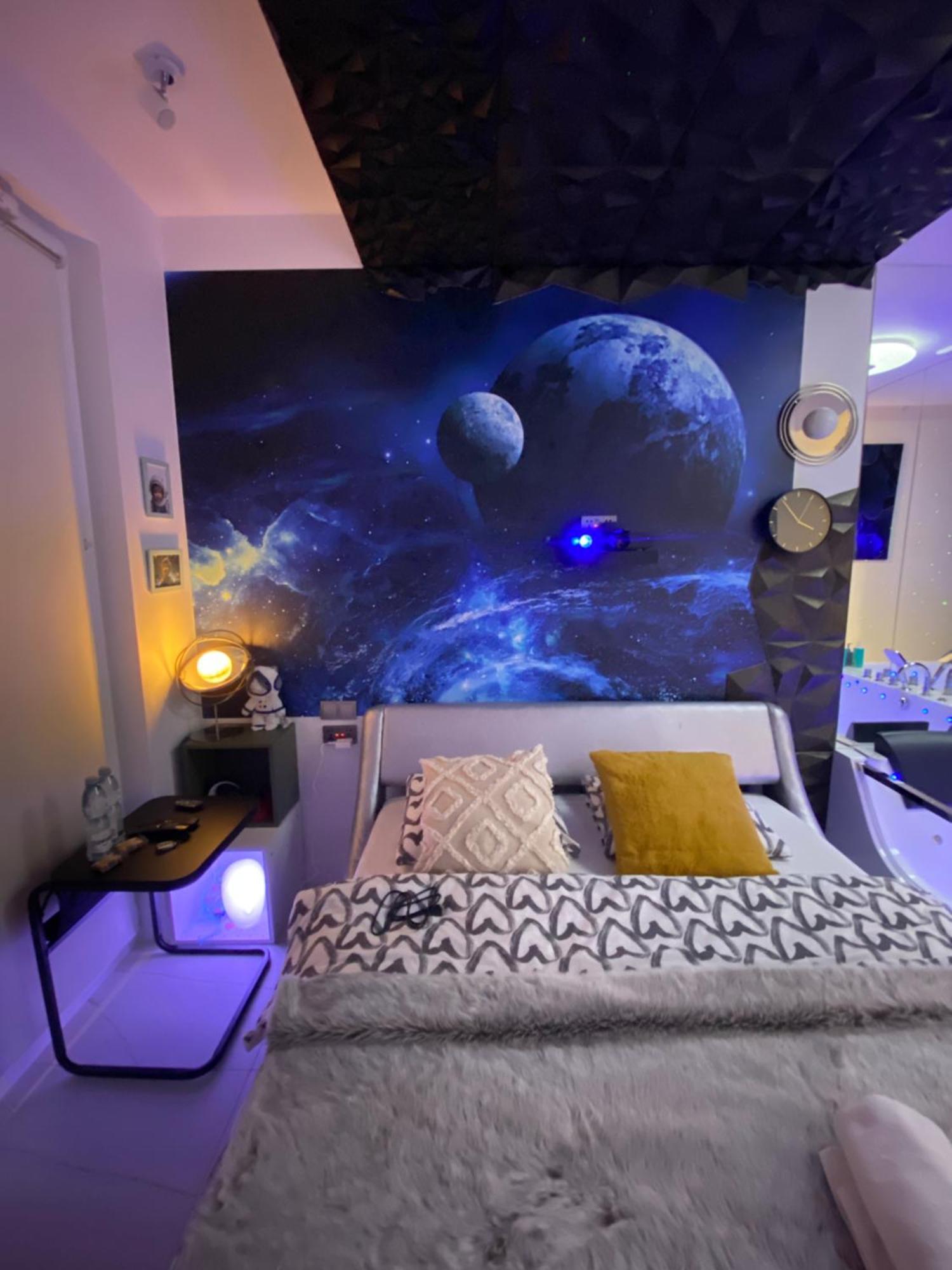 House - In With Private Jacuzzi, Full Access To Sauna, Gym And Billards - Studia Z Prywatnym Jacuzzi Oraz Dostepem Do Sauny, Silowni I Bilarda Apartament *