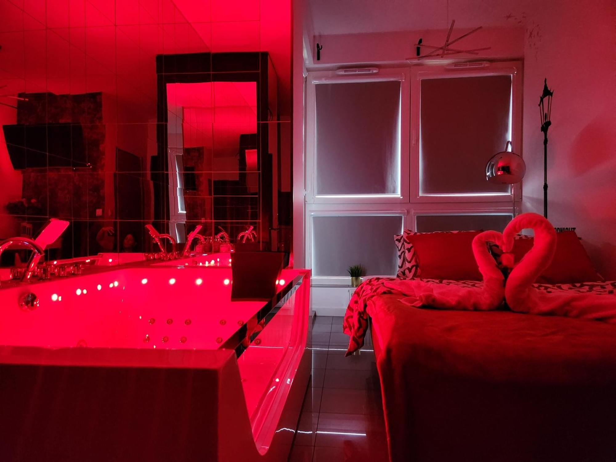 House - In With Private Jacuzzi, Full Access To Sauna, Gym And Billards - Studia Z Prywatnym Jacuzzi Oraz Dostepem Do Sauny, Silowni I Bilarda Apartament