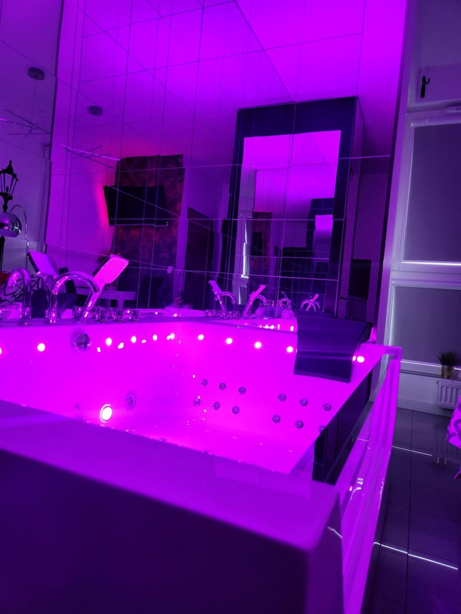 Apartament House - In With Private Jacuzzi, Full Access To Sauna, Gym And Billards - Studia Z Prywatnym Jacuzzi Oraz Dostepem Do Sauny, Silowni I Bilarda Warszawa