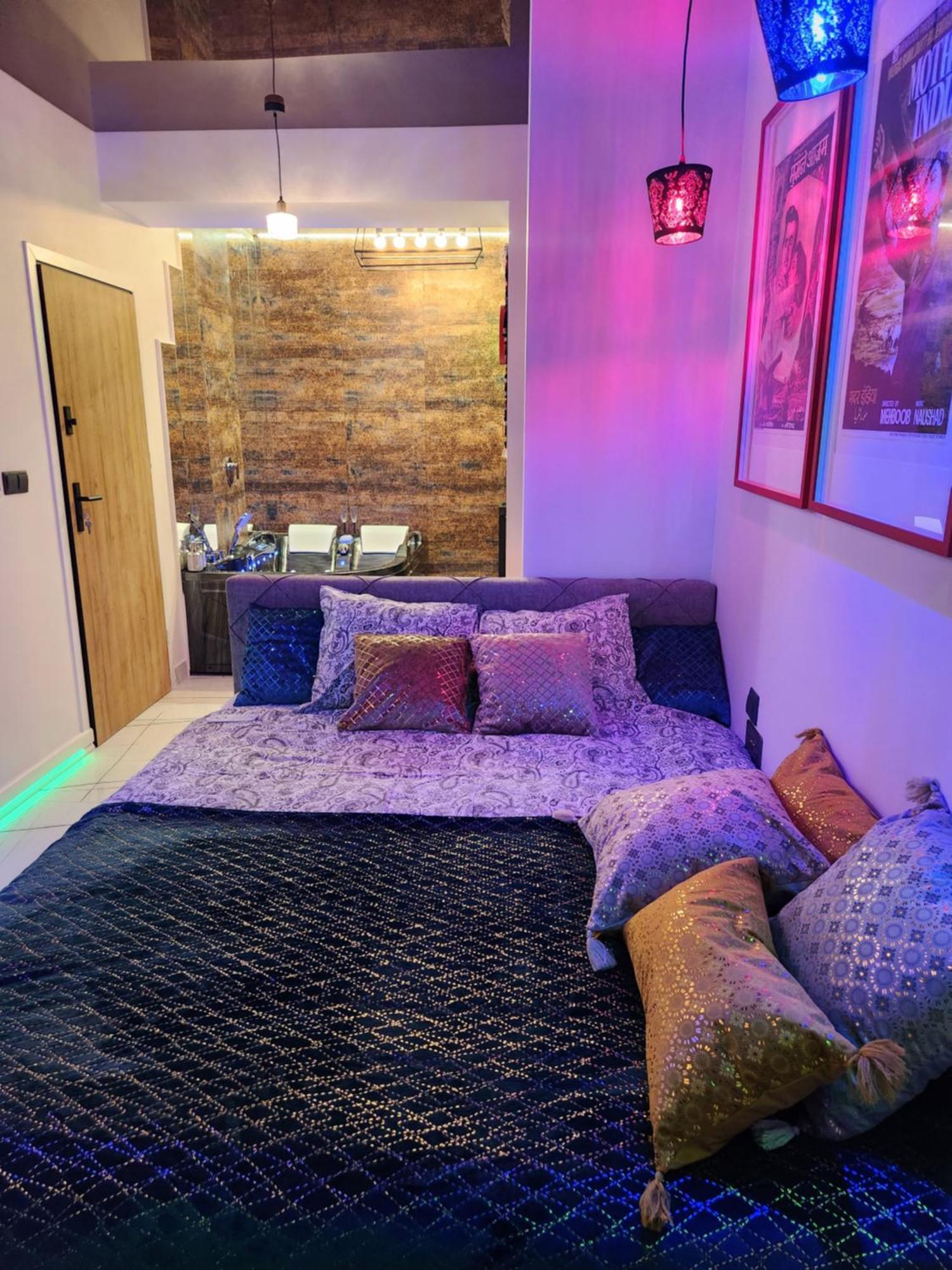 House - In With Private Jacuzzi, Full Access To Sauna, Gym And Billards - Studia Z Prywatnym Jacuzzi Oraz Dostepem Do Sauny, Silowni I Bilarda Apartament
