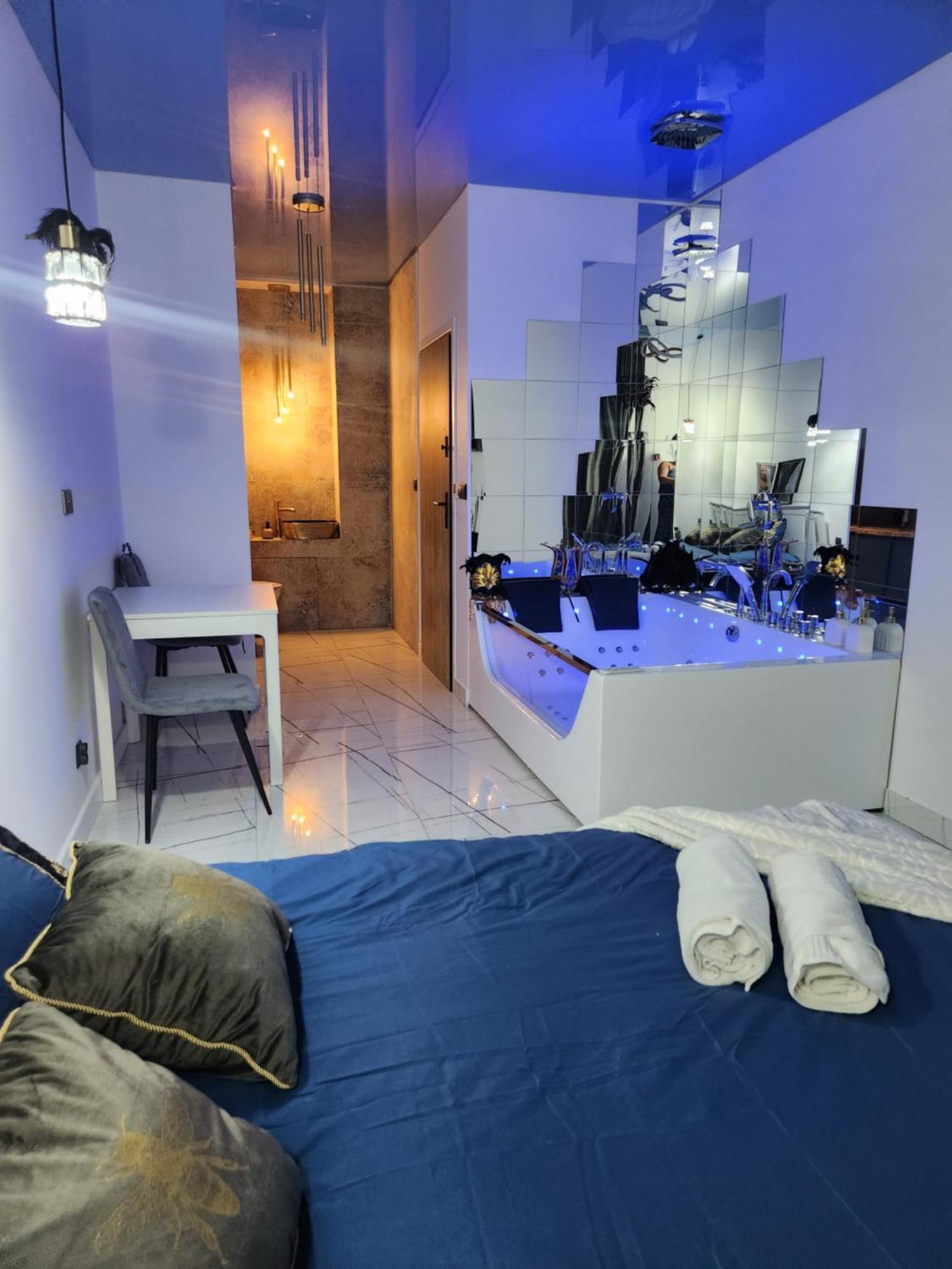 House - In With Private Jacuzzi, Full Access To Sauna, Gym And Billards - Studia Z Prywatnym Jacuzzi Oraz Dostepem Do Sauny, Silowni I Bilarda * Warszawa